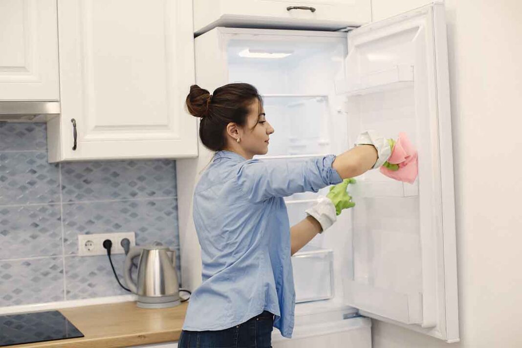 Cómo quitar el amarillento del refrigerador